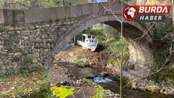 Milli Mücadele Yıllarından Kalma Servetiye Taş Köprüsü İlgi Çekiyor
