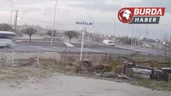 Afyonkarahisar'da Minibüs Kazası: 18 Öğrenci Yaralandı