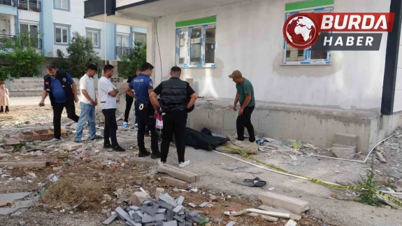 İş görüşmesi için gittiği şantiyenin önünde ölü bulundu.