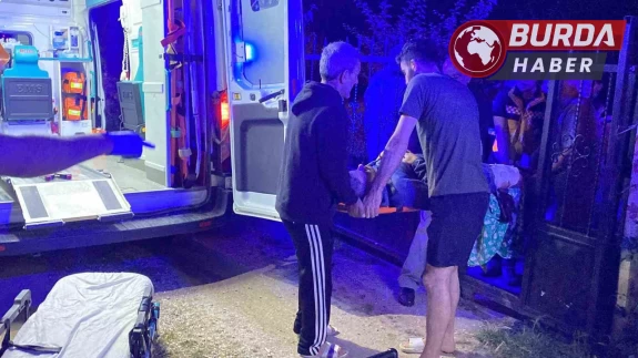 Aile içi kavgada ablasını ve eniştesini silahla vurdu.