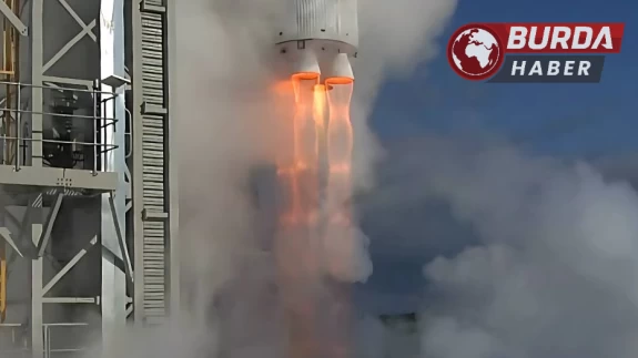 Avustralya yapımı ilk yörünge roketi kalkıştan hemen sonra düştü.