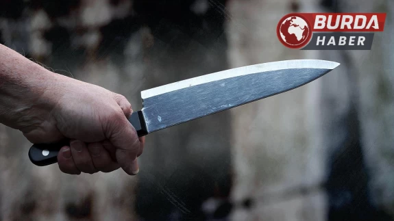 Bağcılar’da kadını bıçaklayan şahsı çevredeki vatandaşlar linç etti.