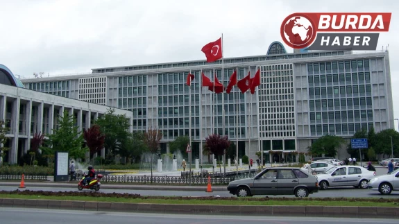 İBB’ye yönelik yolsuzluk operasyonunda 17 kişi daha tutuklandı.