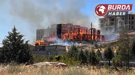 Orman Bölge Müdürlüğüne ait lojman inşaatında yangın çıktı.