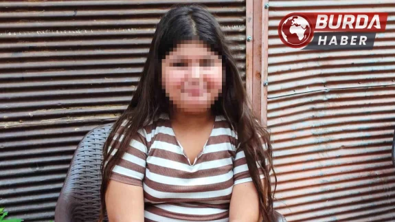 Annesinin bıçakla kovaladığı kız olay günü yaşananları anlattı.