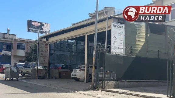 Ankara’da sanayi sitesinde yaşanan kavgada köpek öldürüldü.