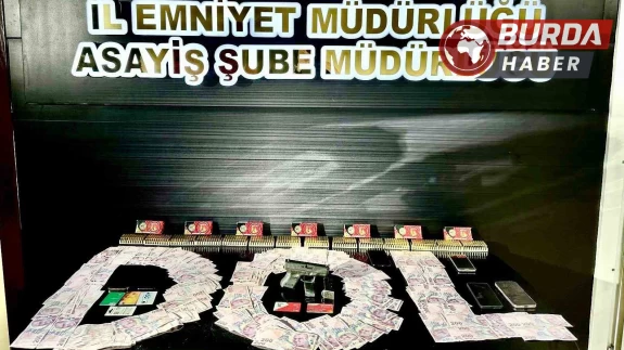 Ağlarına düşürdükleri vatandaşları dolandıran 6 şüpheli tutuklandı.