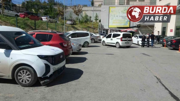 Malatya'da kalp krizi geçiren sürücü 7 araca çarptı.