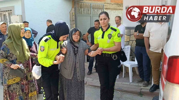 Şehit emniyet müdürünün annesi hastaneye kaldırıldı.