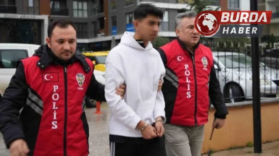 Mahkeme başkanı: "30 bıçak darbesini 30 saniyede mi vurdun?"