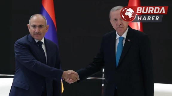 Recep Tayyip Erdoğan, Ermenistan Başbakanı Paşinyan’ı kabul etti.