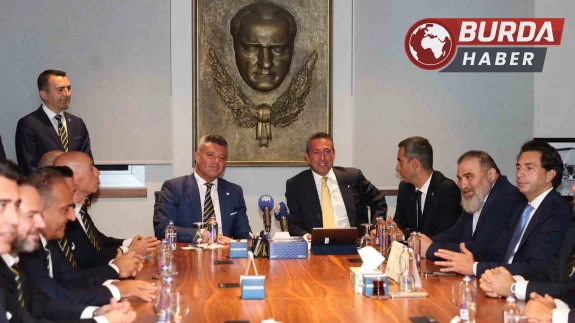 Saran ve yönetim kurulu üyeleri mazbatasını aldı.