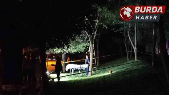 Ümraniye’de yaşlı bir adam ağaca asılı halde ölü bulundu