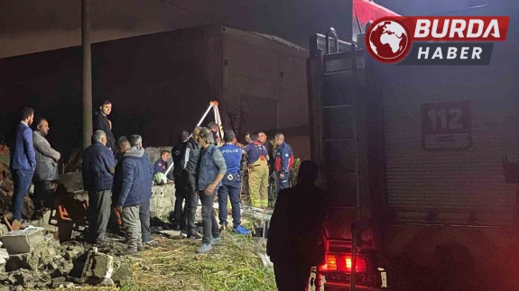 Manisa’da 25 metre derinliğindeki kuyuya düşen genç hayatını kaybetti.