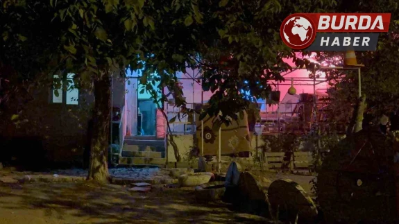 Kayseri'de tartıştığı erkek arkadaşını göğsünden bıçakladı.