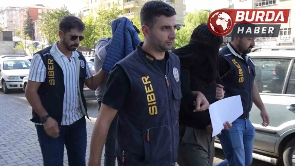 Müşteri hizmetleri gibi çalışan "dış finans evi" deşifre edildi.