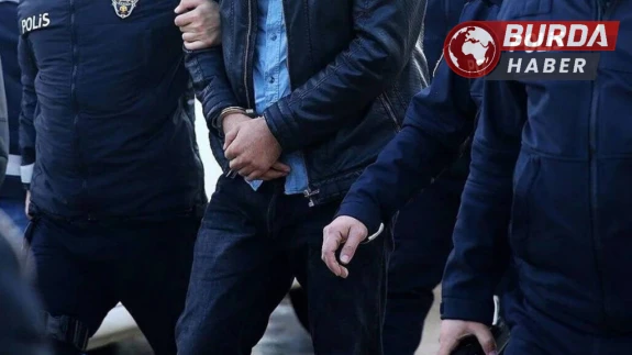 Ankara’da kendini polis olarak tanıtan dolandırıcı çetesine operasyon!