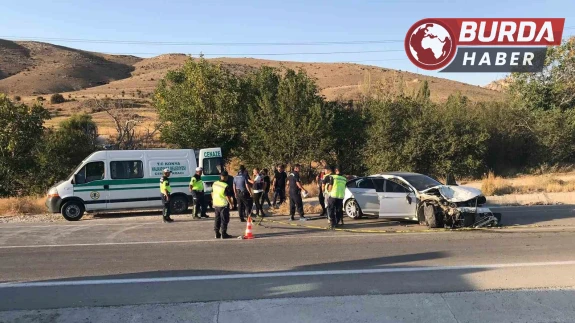 Konya’daki kazada ikiz kardeşler hayatını kaybetti, 5 kişi yaralandı.