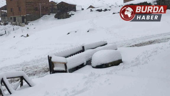 Kaçkar Dağları’nda kar kalınlığı yarım metreyi geçti.