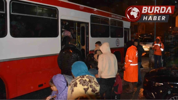 Mersin Tarsus'ta Yaşanan Su Baskınlarında İşçiler Tahliye Edildi