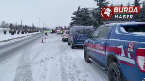 Kar ve Buzlanma Kazaya Neden Oldu: Karı Koca Hayatını Kaybetti