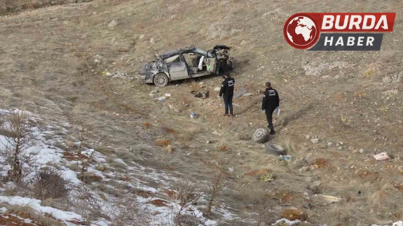 Otomobilin Lastiği Patladı, Şarampole Uçtu: 1 Ölü, 2 Ağır Yaralı