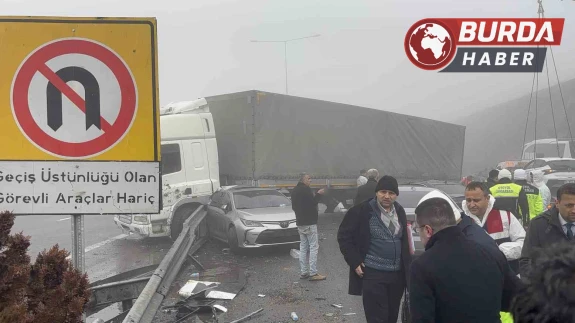 Gaziantep Otoyolundaki Zincirleme Kazada 2 Kişi Hayatını Kaybetti