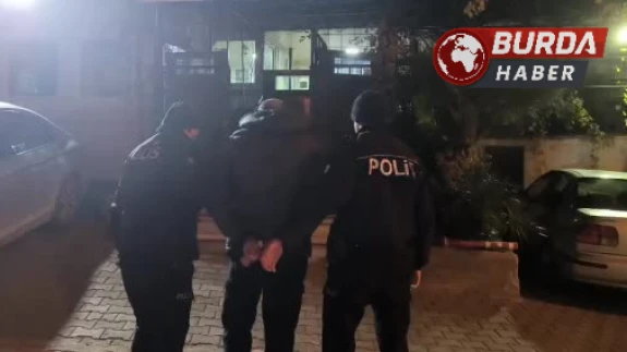 İzmir Konak'ta 19 Yıl Kesinleşmiş Hapis Cezalı Şahıs Yakalandı