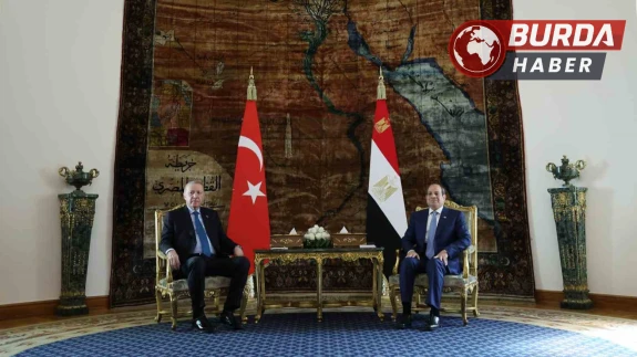 Erdoğan ve Sisi Kahire'de Buluştu: İkili İlişkiler Görüşüldü