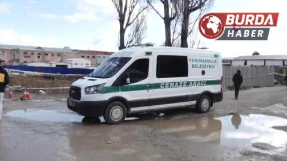 Ankara'da Toprak Kayması: Yabancı İşçi Göçük Altında Hayatını Kaybetti