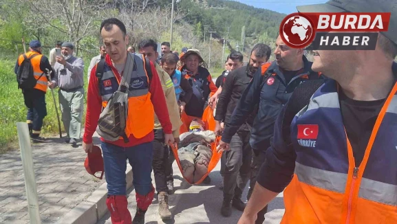 Kaybolan yaşlı adam 2 gün sonra dağda uyurken bulundu