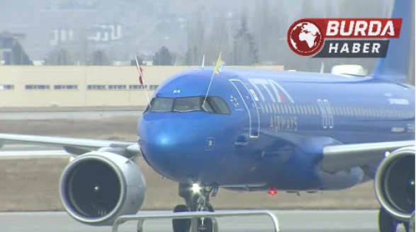 Papa 14. Leo'yu Taşıyan Uçak Ankara'ya İniş Yaptı