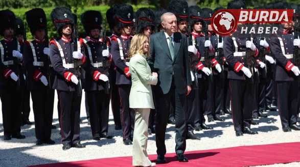 Erdoğan, Roma’da Meloni tarafından resmi törenle karşılandı