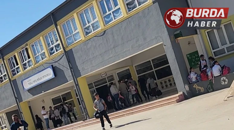 67 ortaokul öğrenci zehirlenme şüphesiyle hastaneye kaldırıldı.