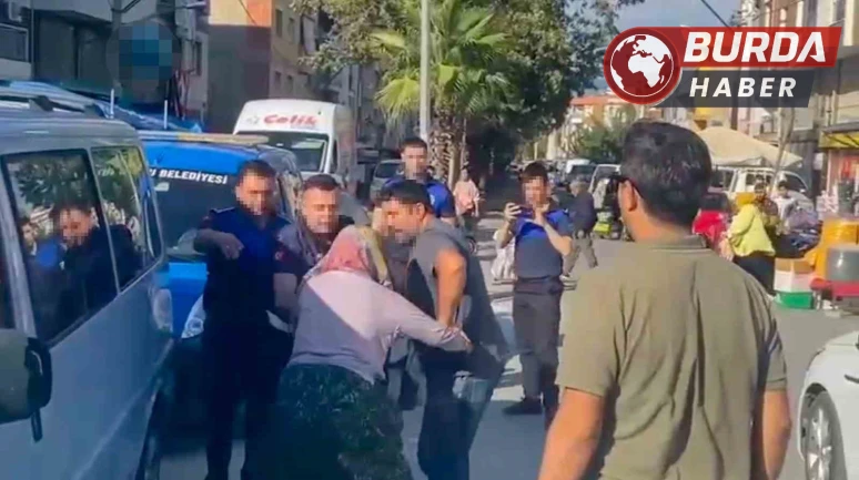 Pazar yerinde seyyar satıcı kadına zabıtadan orantısız güç
