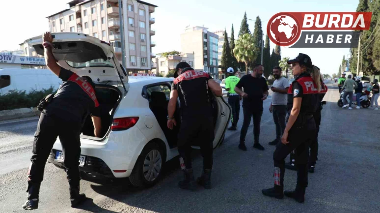 İzmir'de Bir Haftada 718 Kişi Yakalandı