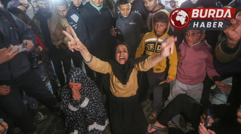 Gazze’de ateşkesi Han Yunus kentindeki Filistinliler coşkuyla kutladı.