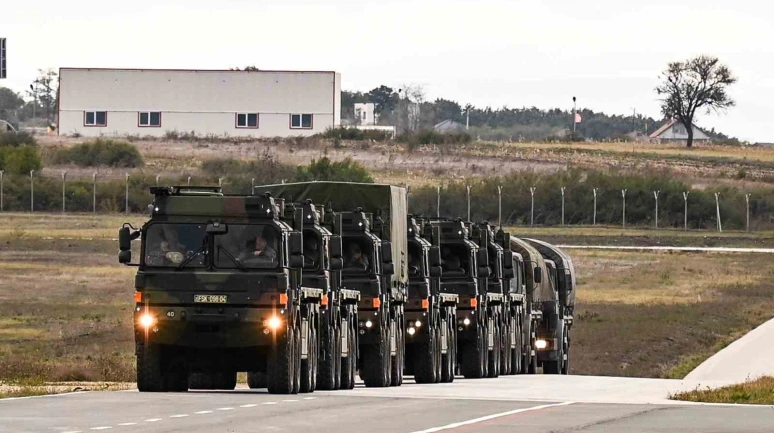 Kosova, binlerce Türk üretimi kamikaze dronu teslim aldı.