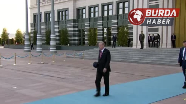 Erdoğan, İngiltere Başbakanı Starmer'i Resmi Törenle Karşıladı