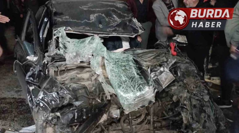 Tokat'ta Otomobil Tır Dorsesine Çarptı: Sürücü Ağır Yaralandı