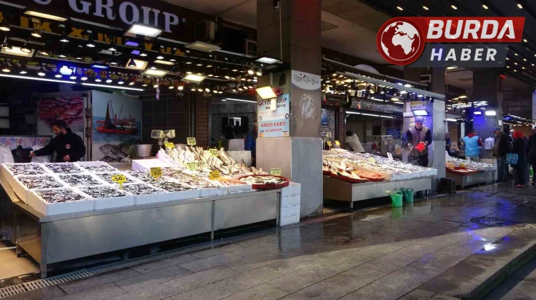 Karadeniz'de 35 Yılın En Bereketli Hamsi Sezonu: Kilogramı 50 TL