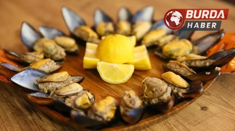 Tatile Gelen Aile Midyeden Zehirlendi: 2 Çocuk Hayatını Kaybetti