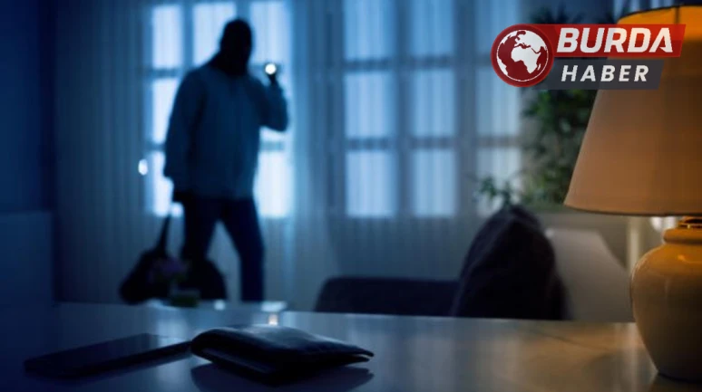 Bağcılar'da Hırsızlar 750 Bin Lira Değerindeki Mücevheri Çaldı