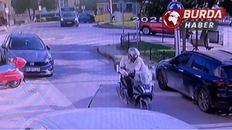 Üsküdar'da İETT Otobüsü, Börekçi Dükkanına Dalıp 4 Kişiyi Yaraladı