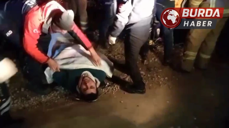 Uçuruma Yuvarlanan Motosikletli 1.5 Saatlik Operasyonla Kurtarıldı