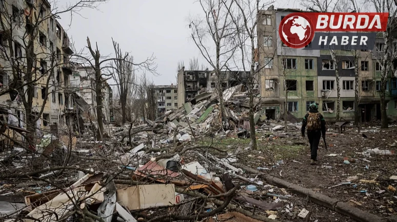 Zelenskiy: Rusya'nın İHA ve Füze Saldırıları Sonucu 3 Kişi Öldü