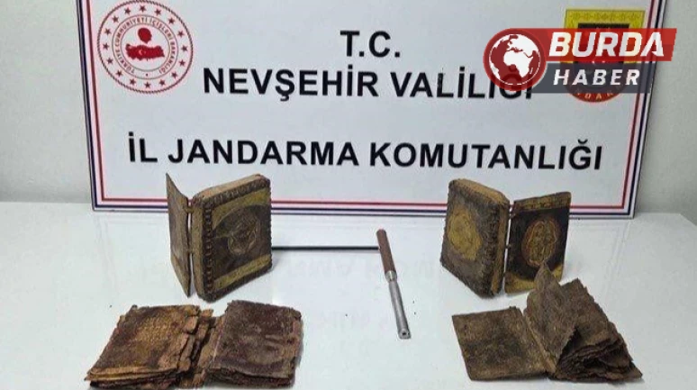 Nevşehir'de Jandarma Operasyonunda Tarihi Tevratlar Ele Geçirildi