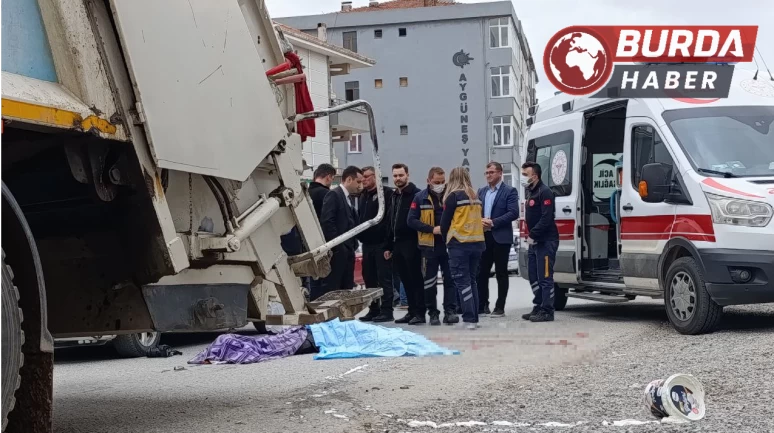 Karasu Belediyesi’ne ait çöp kamyonu 70 yaşındaki yaşlı adamı ezdi.