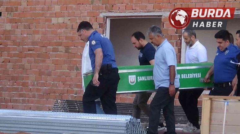 Şanlıurfa’da inşaattan düşen demirci ustası hayatını kaybetti.
