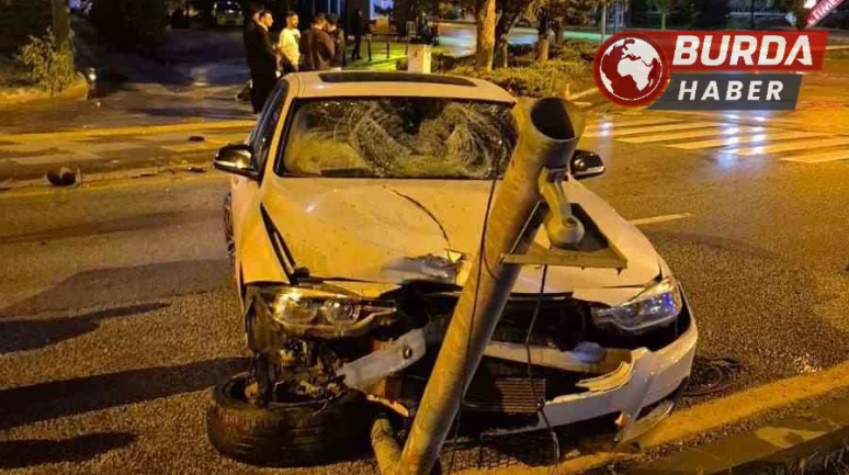Ankara’da otomobilin çarptığı motosiklekli kurye hayatını kaybetti.